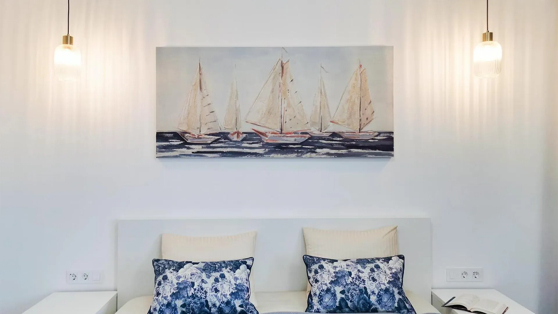דירות ארונה Royal Panorama Penthouse ספרד