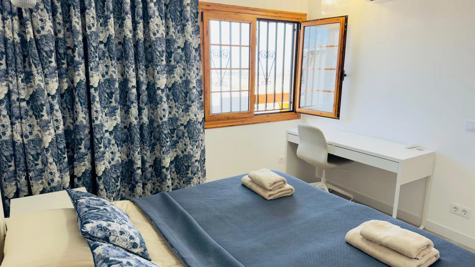 דירות ארונה Royal Panorama Penthouse